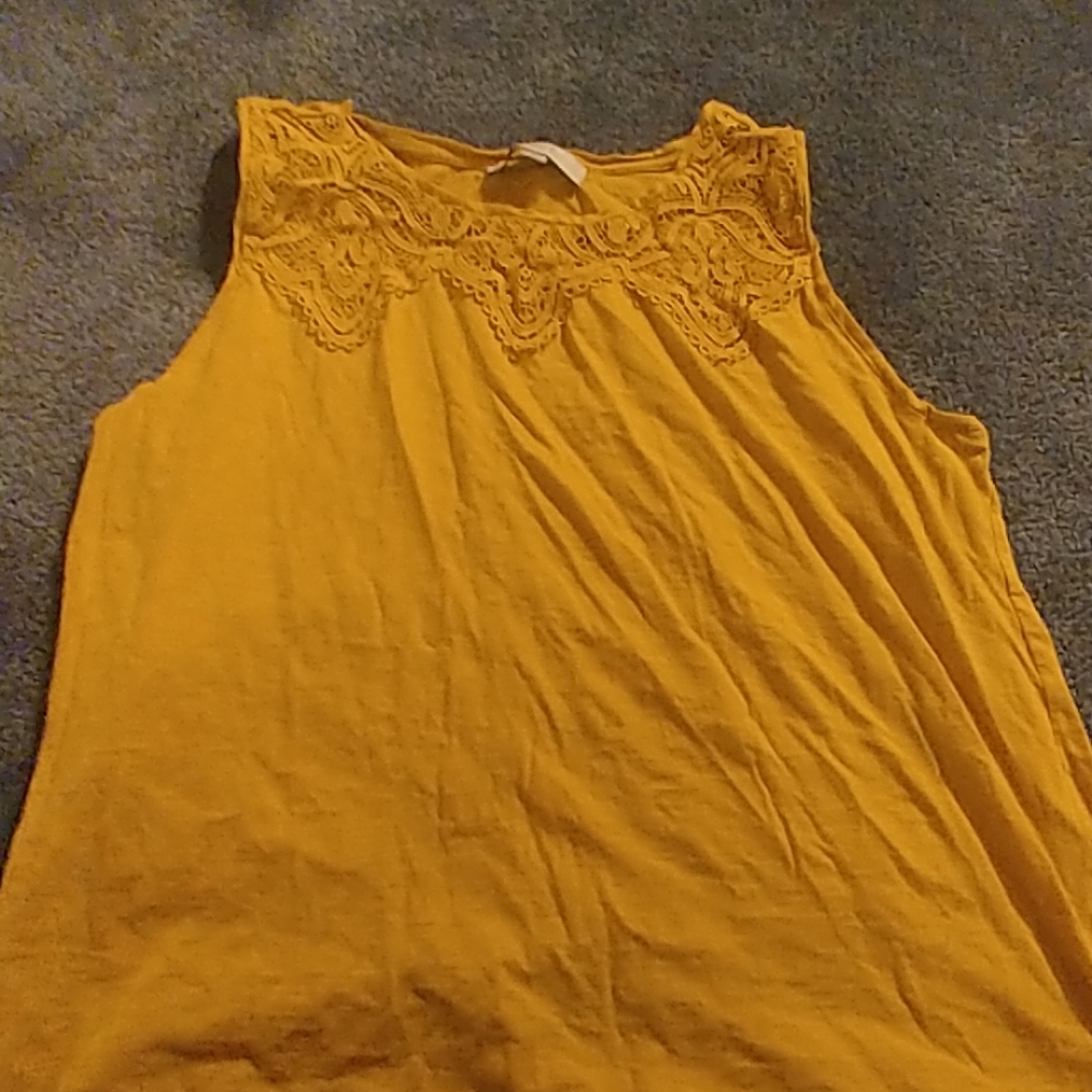 Sleeveless top with pretty detail